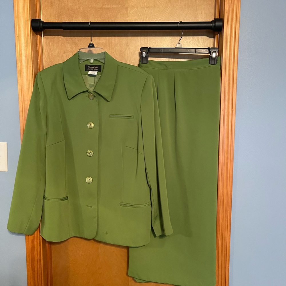 Lined Skirt set worn only twice.